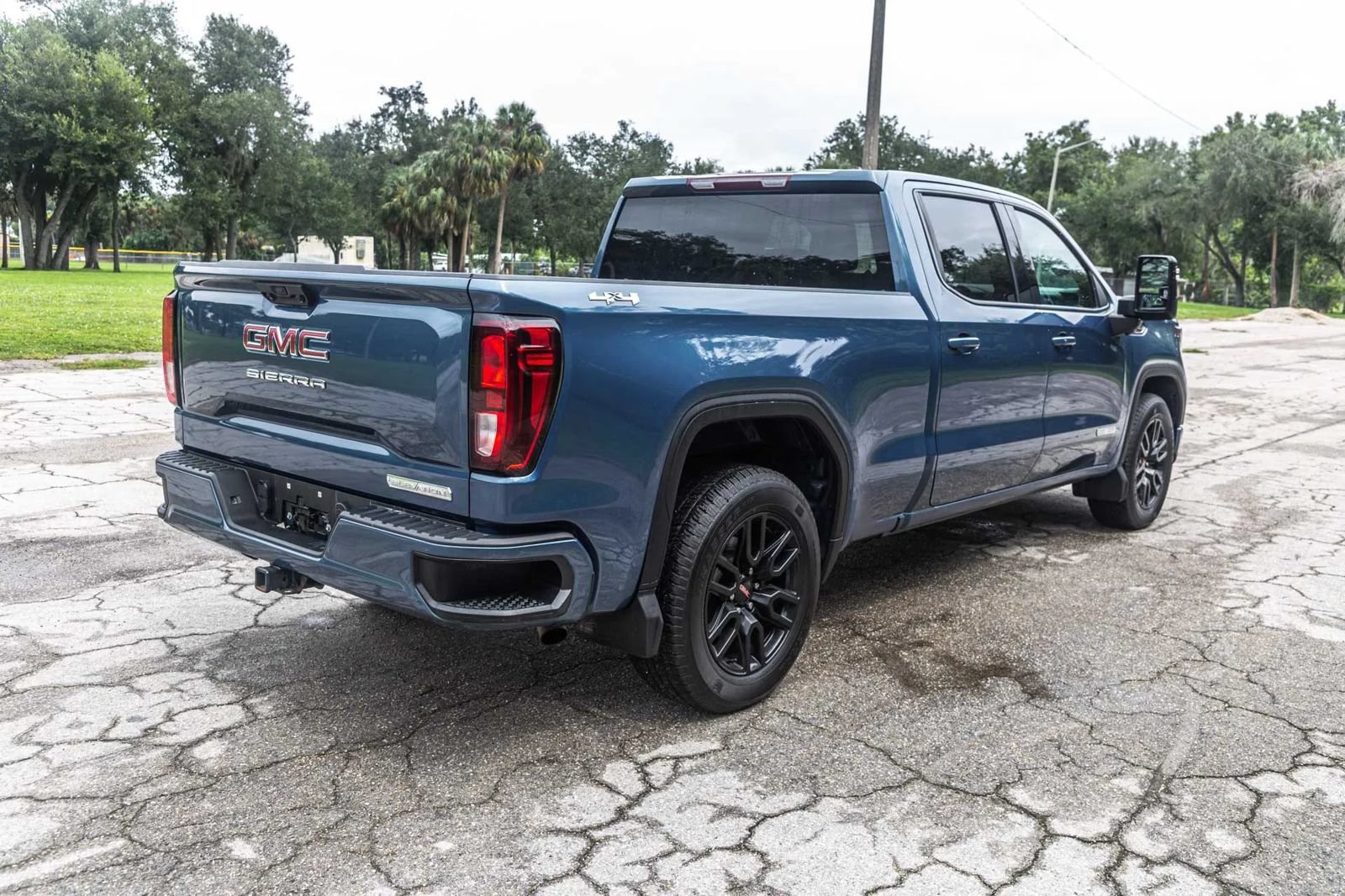 Used 2024 GMC Sierra 1500 Elevation AWD/4WD image 12
