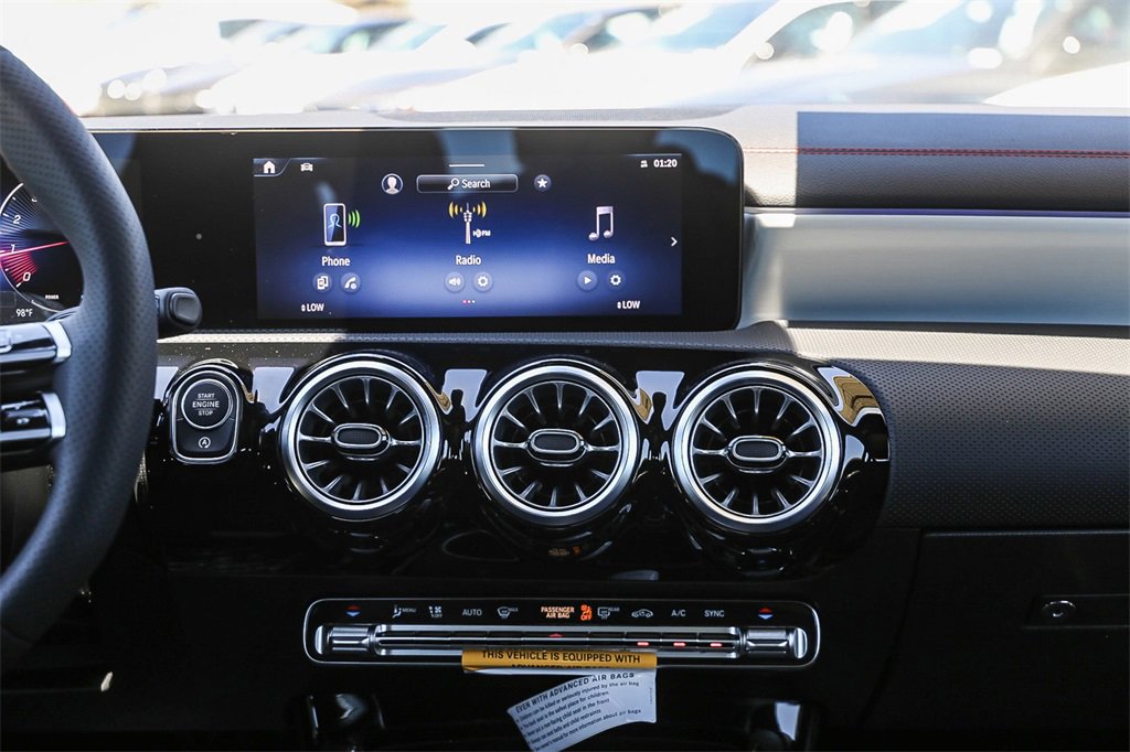 New 2025 Mercedes-Benz CLA 250 4MATIC image 13