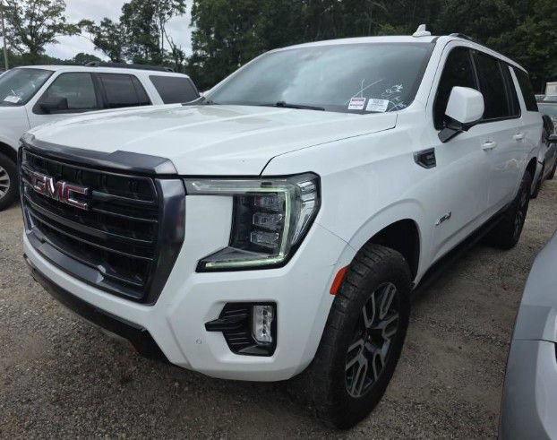 Used 2022 GMC Yukon XL AT4 AWD/4WD image 1