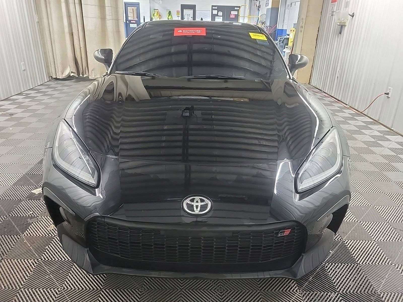 Used 2023 Toyota GR86 Premium RWD image 2