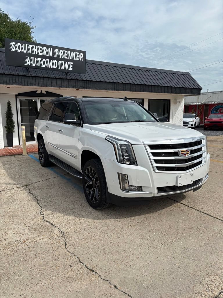 Used 2020 Cadillac Escalade ESV Premium Luxury AWD/4WD image 3