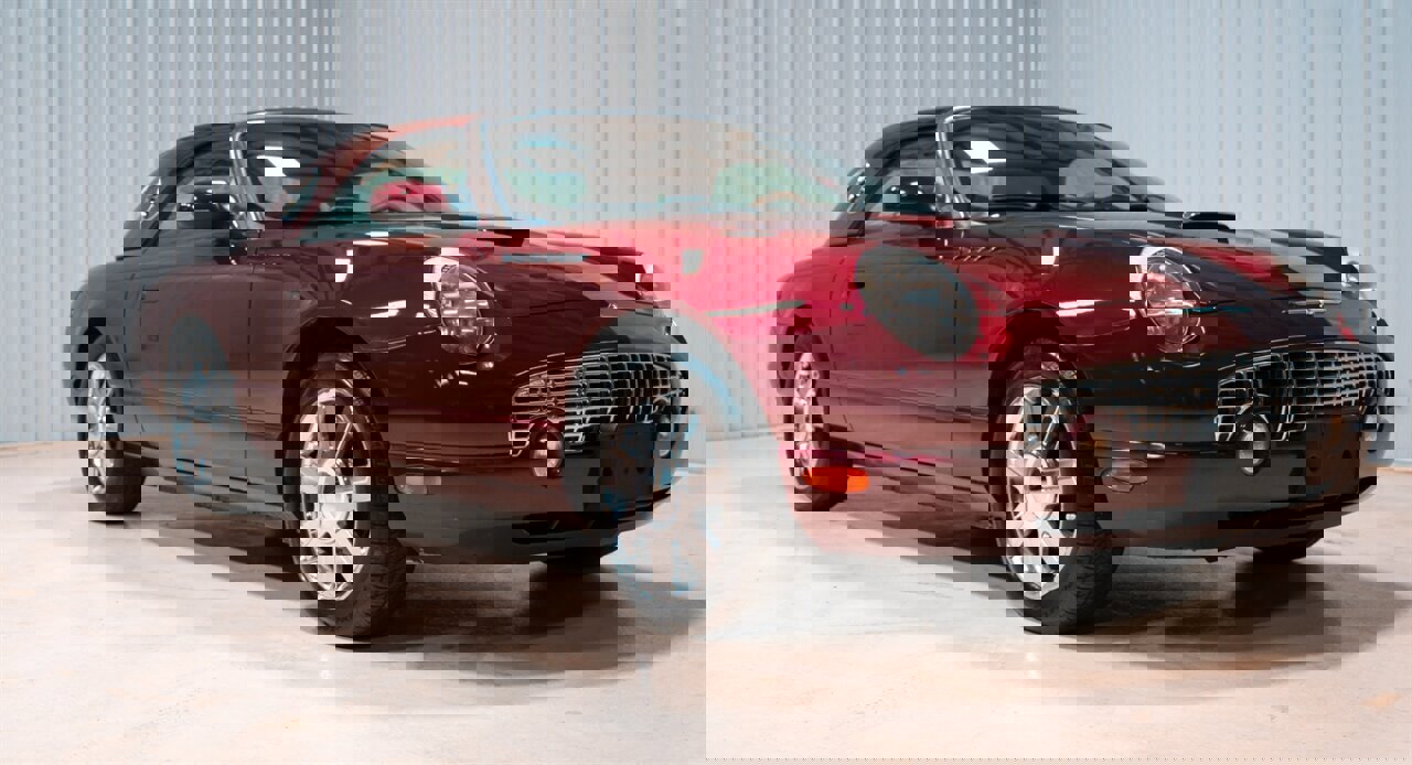 Used 2004 Ford Thunderbird Deluxe image 1