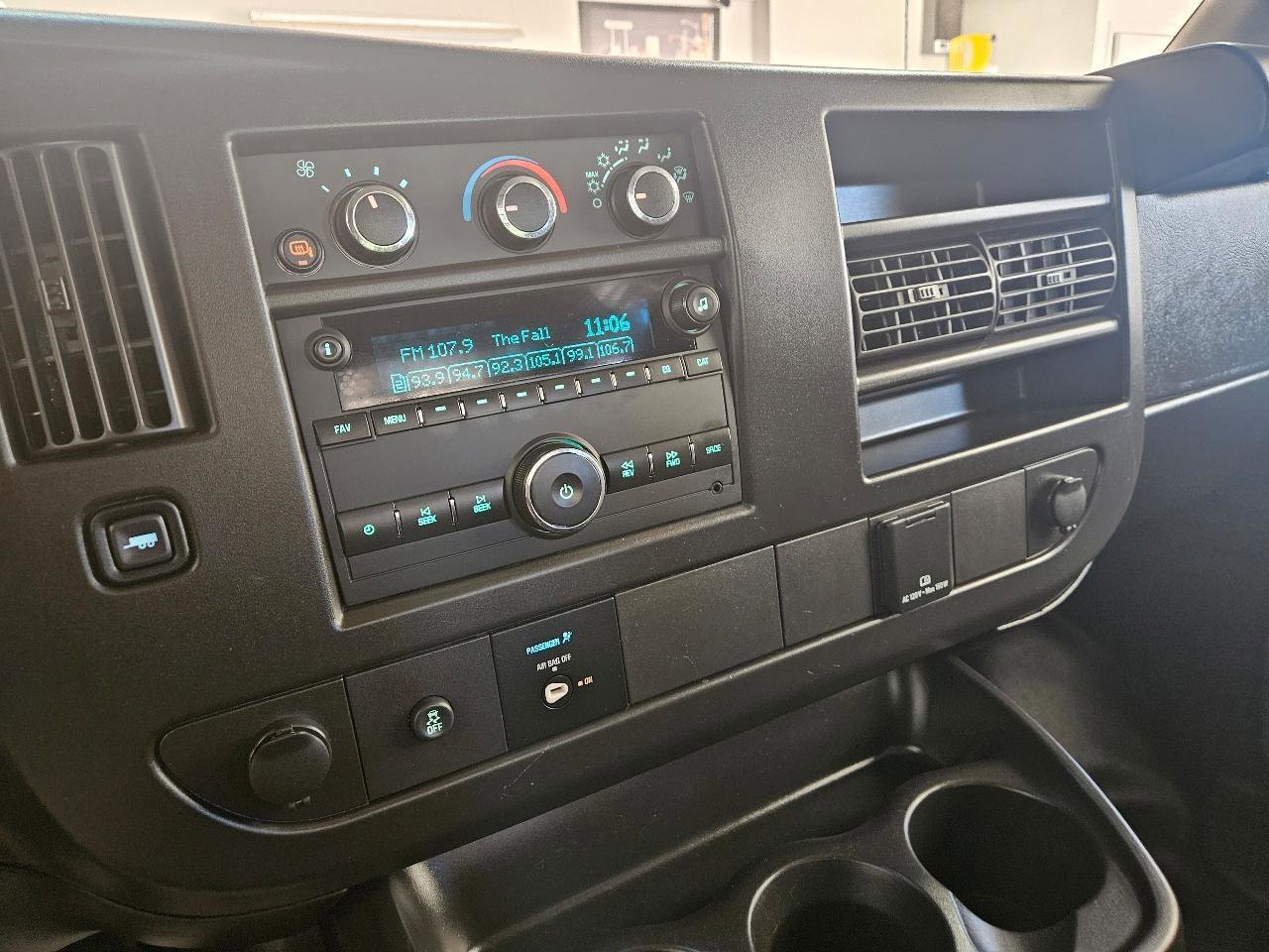 Used 2024 Chevrolet Express 2500 w/ Driver Convenience Package RWD image 18