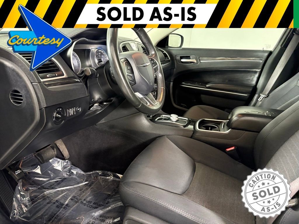 Used 2019 Chrysler 300 Touring w/ Chrome Appearance Package RWD image 22