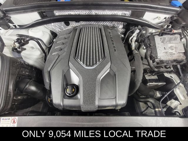 Used 2024 Porsche Macan AWD/4WD image 34