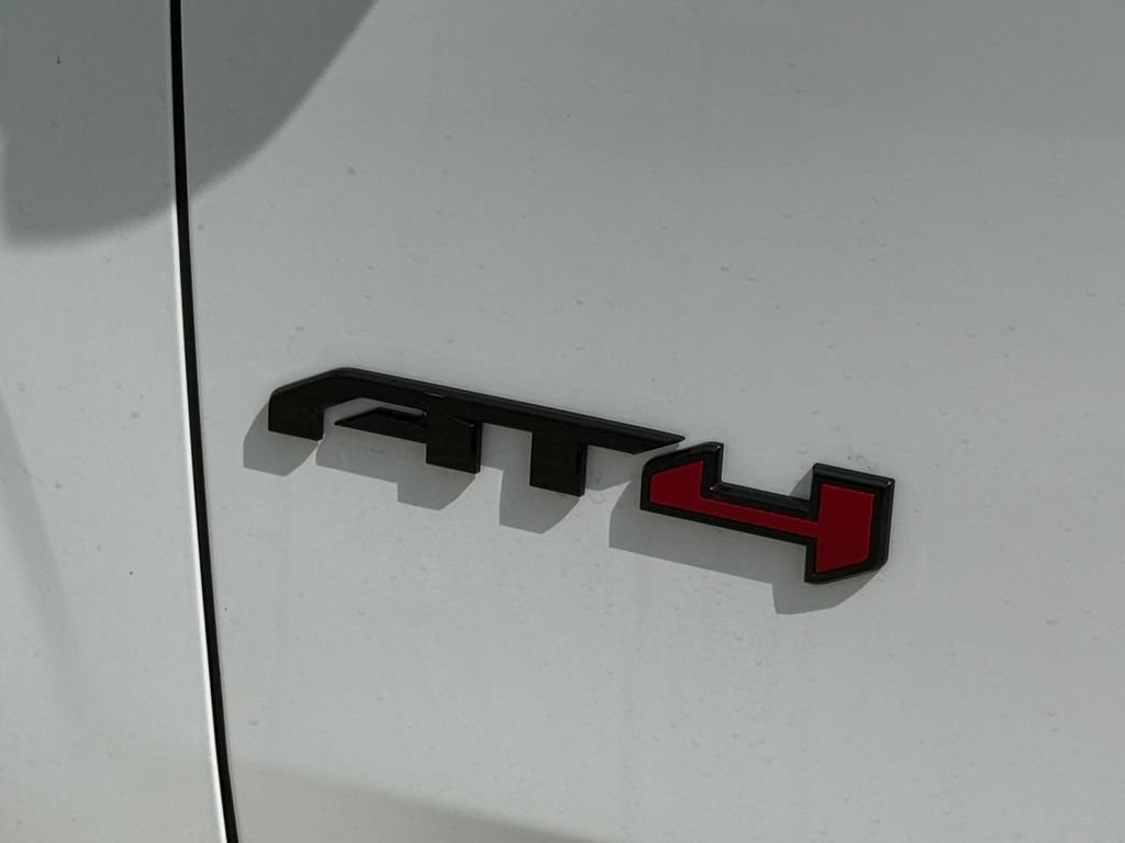 New 2026 GMC Yukon AT4 Ultimate AWD/4WD image 47