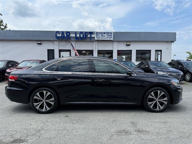 Used 2022 Volkswagen Passat 2.0T SE FWD image 5