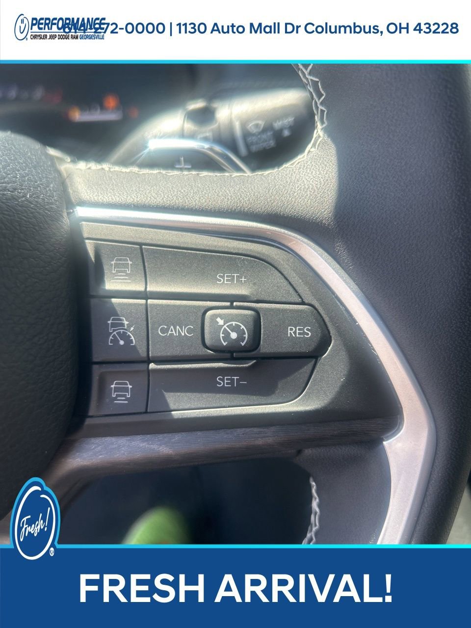 Used 2024 Jeep Grand Cherokee Limited w/ Black Appearance Package image 22