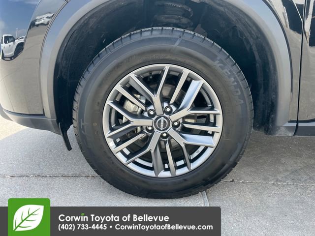 Used 2024 Nissan Rogue S image 25