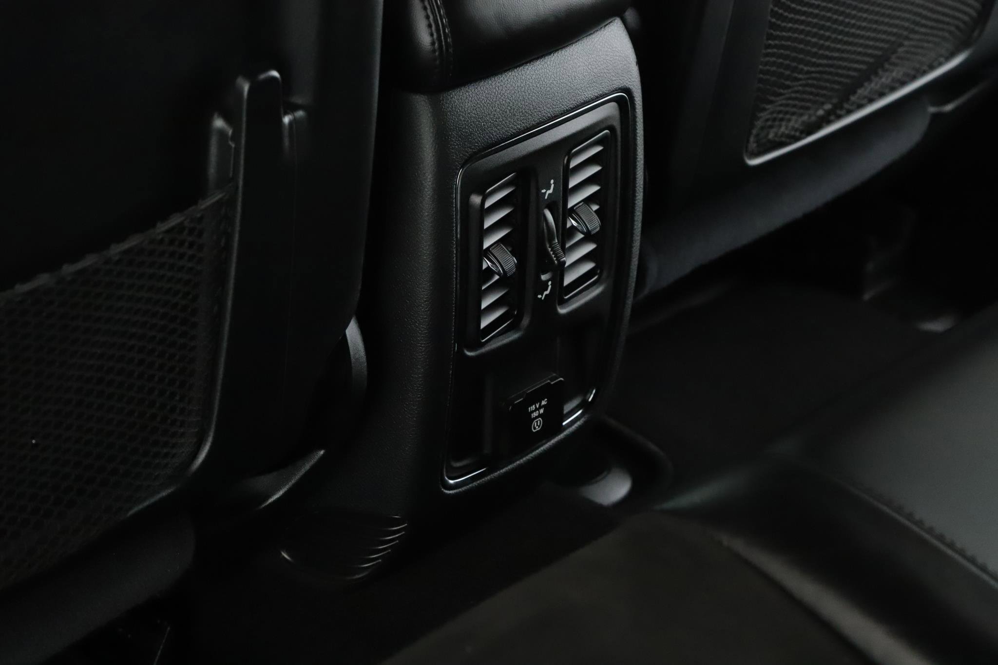 Used 2020 Jeep Grand Cherokee Altitude image 6