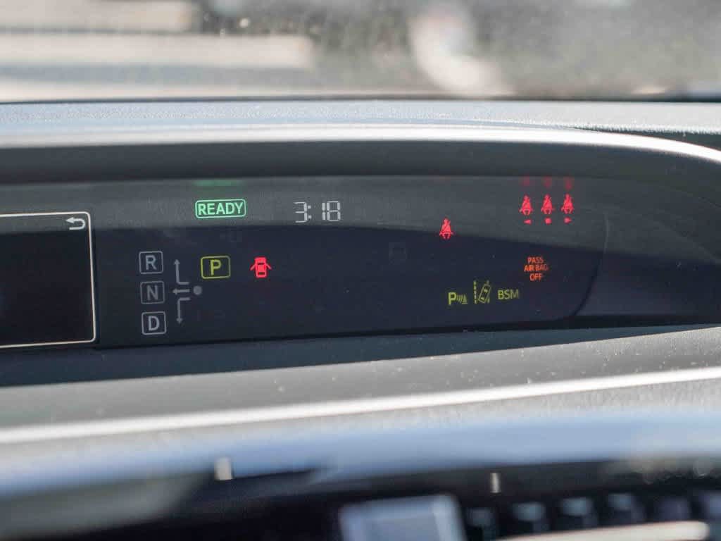 Used 2022 Toyota Prius FWD image 17