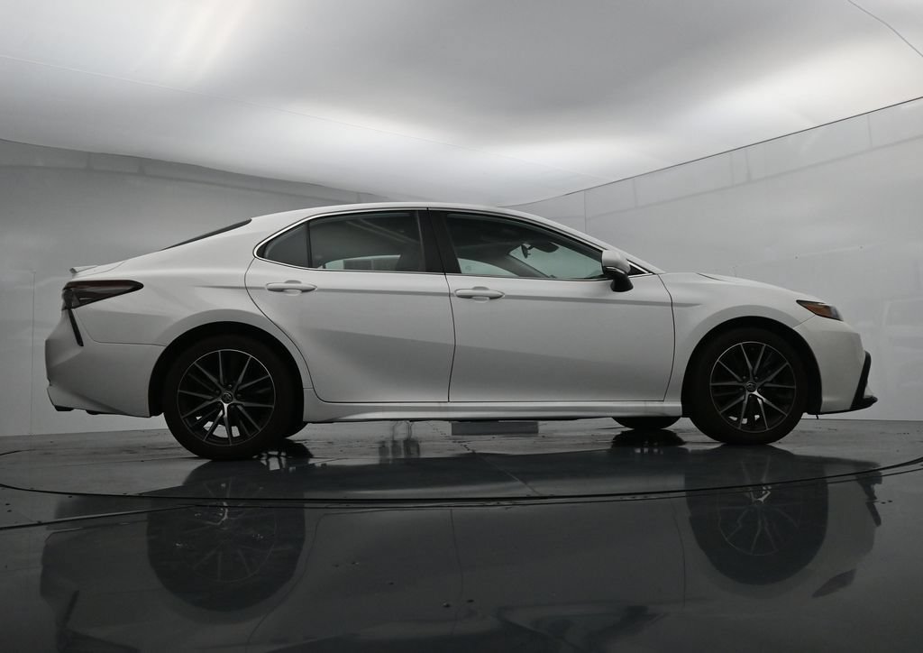 Used 2024 Toyota Camry SE FWD image 24