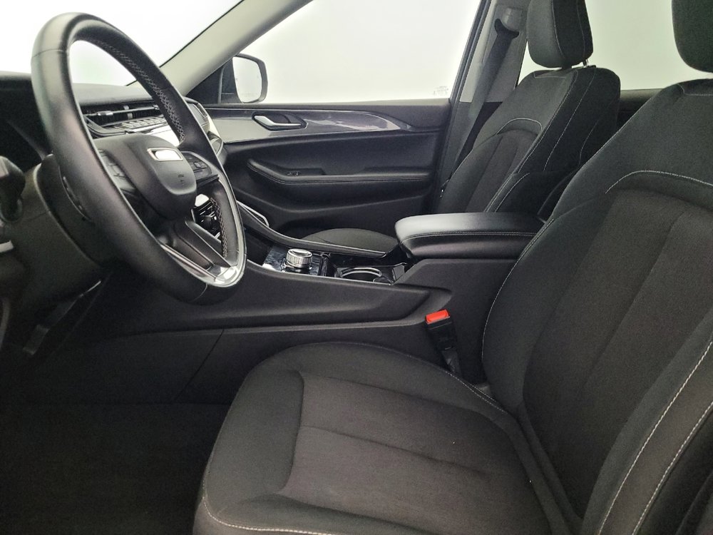 Used 2022 Jeep Grand Cherokee L Laredo w/ Luxury Tech Group I image 17