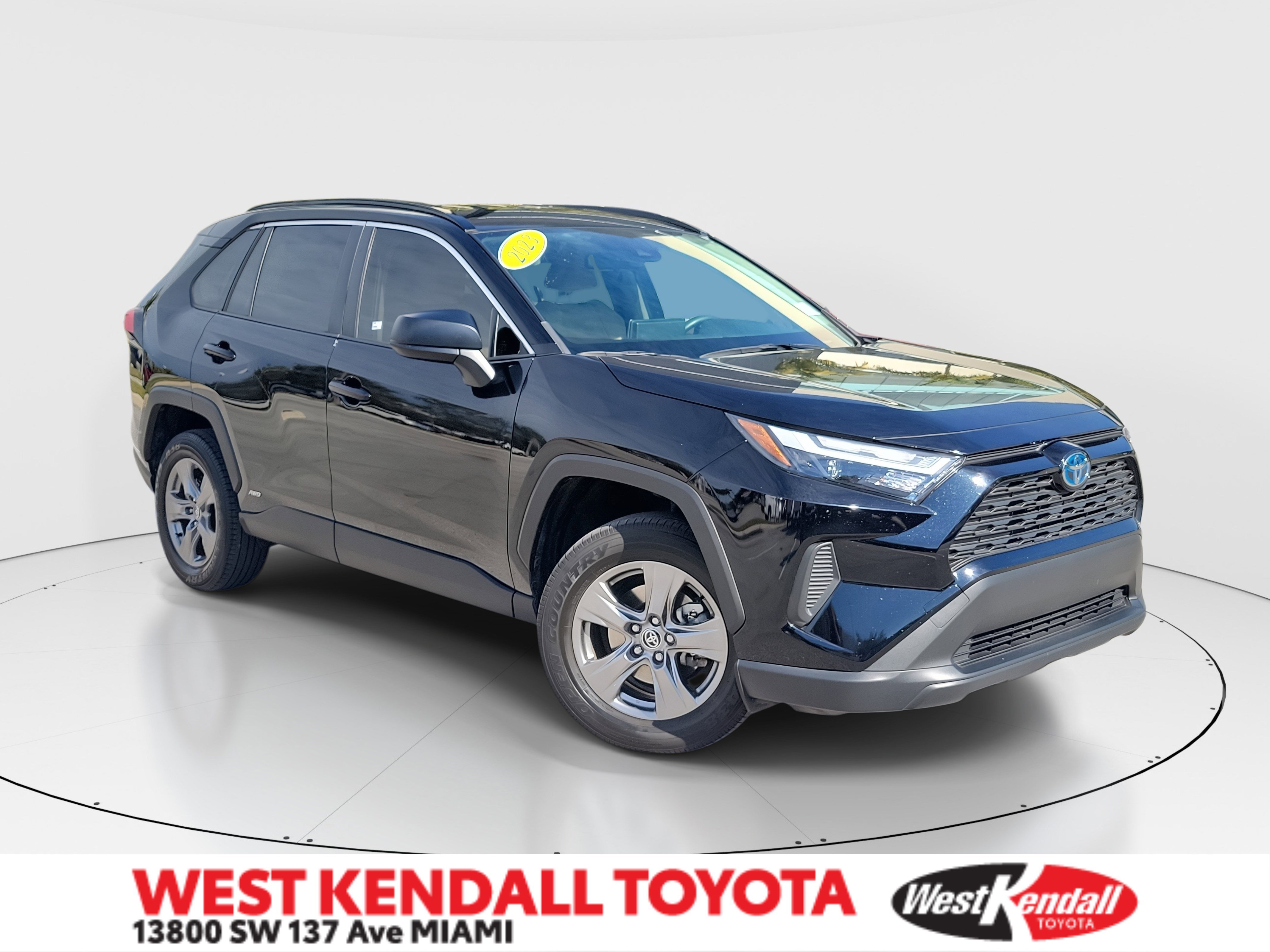 Used 2023 Toyota RAV4 LE image 1