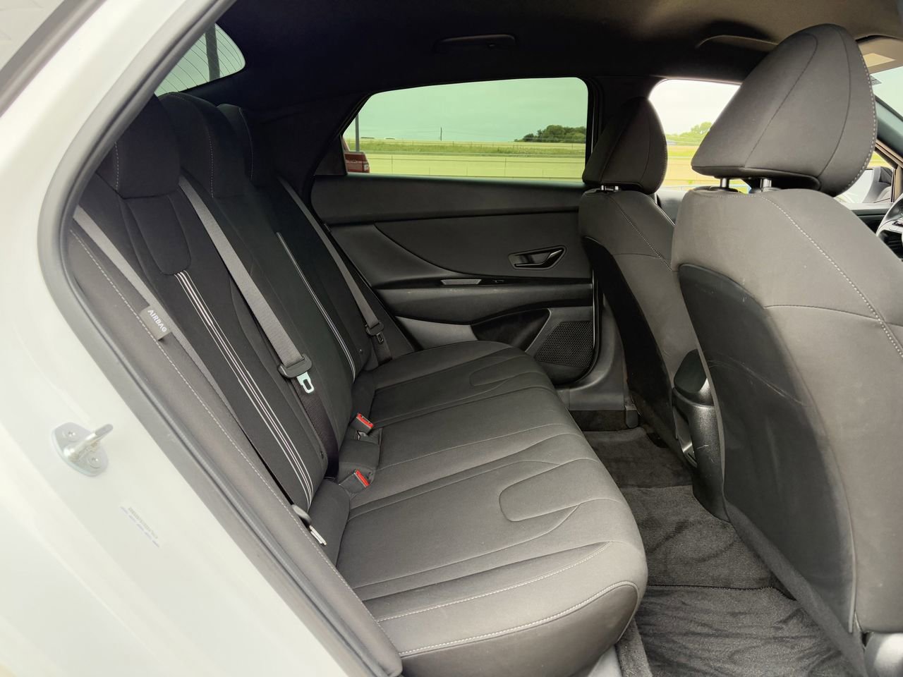 Used 2025 Hyundai Elantra Sport FWD image 30