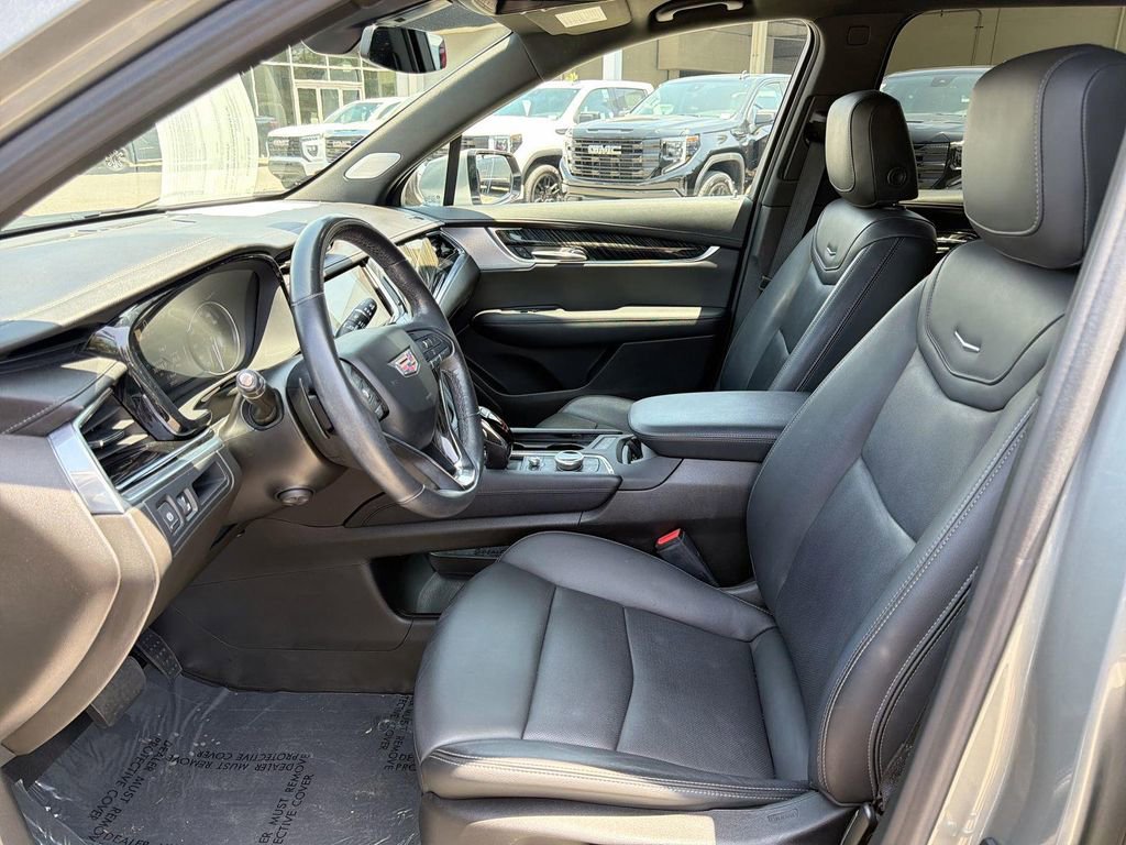 Certified 2023 Cadillac XT6 Premium Luxury FWD image 23