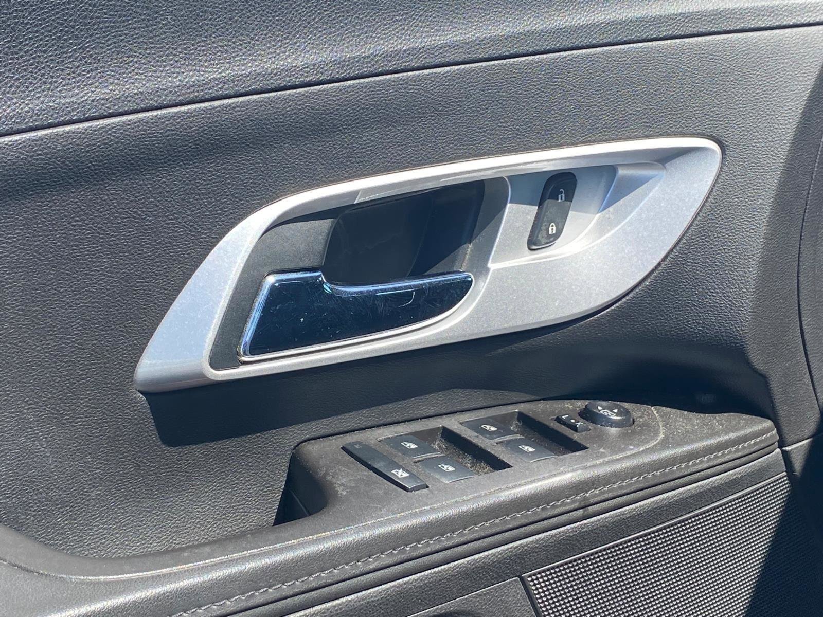 Used 2014 Chevrolet Equinox LS FWD image 14