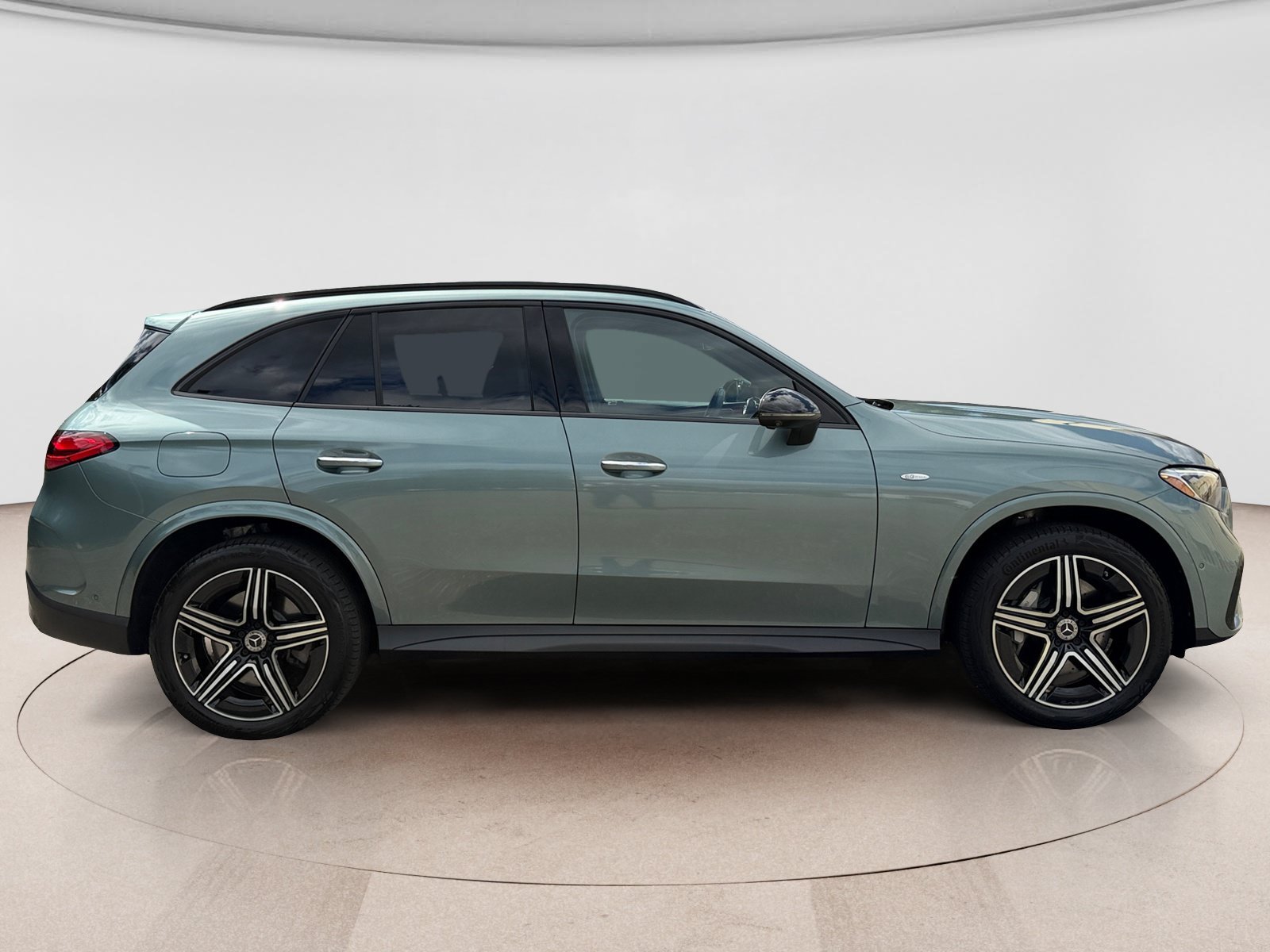 Used 2025 Mercedes-Benz GLC 350e 4MATIC image 6