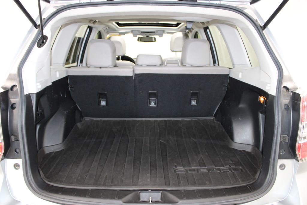 Used 2016 Subaru Forester 2.5i Touring w/ Eyesight & Navigation System AWD/4WD image 14