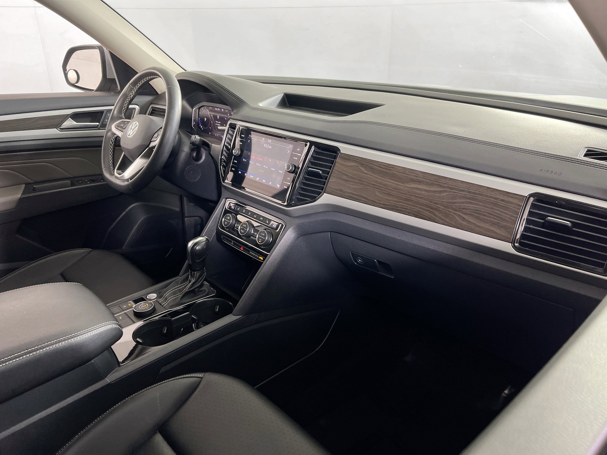 Used 2022 Volkswagen Atlas SE image 28