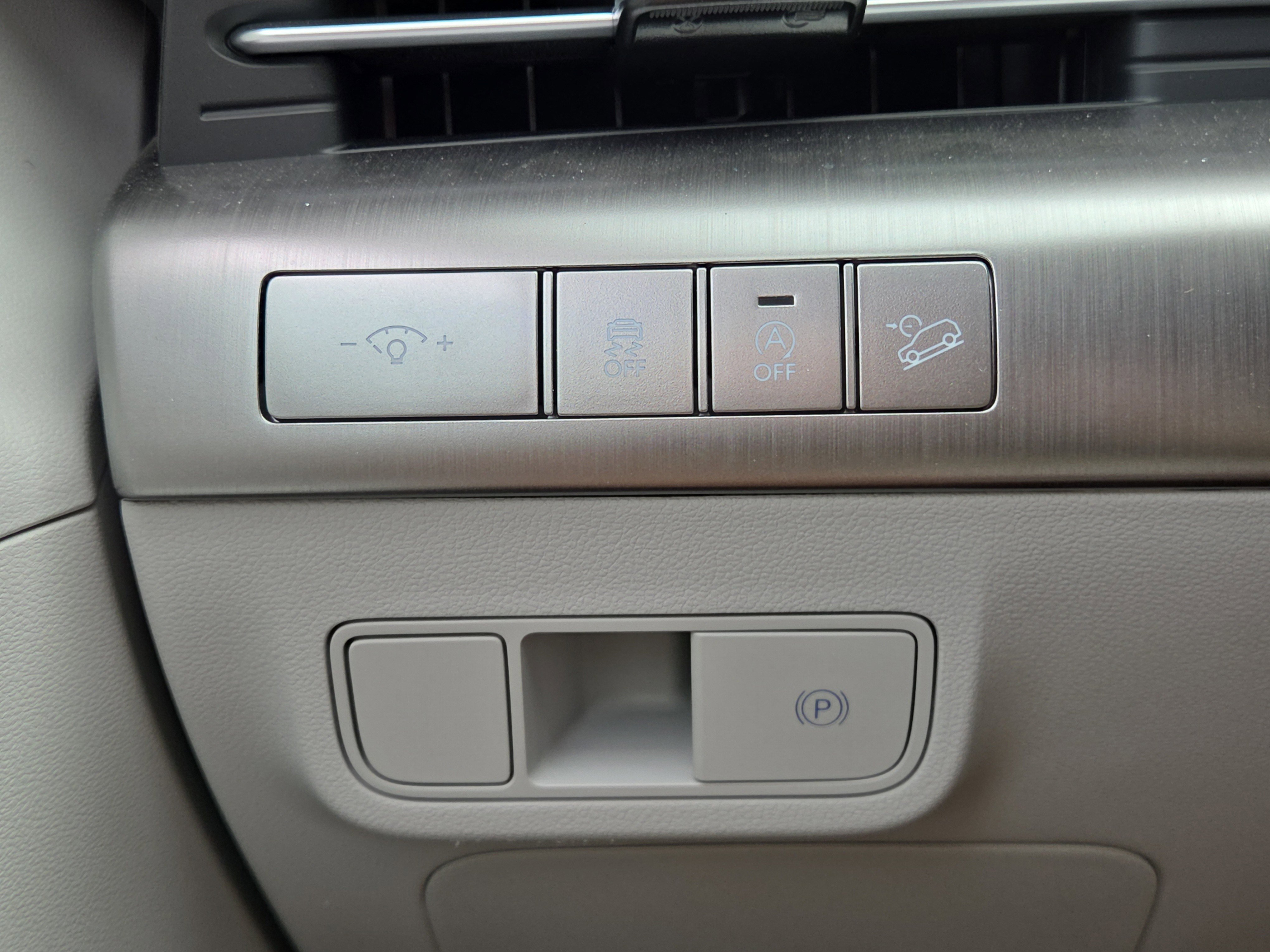 Certified 2026 Hyundai Kona SE FWD image 18