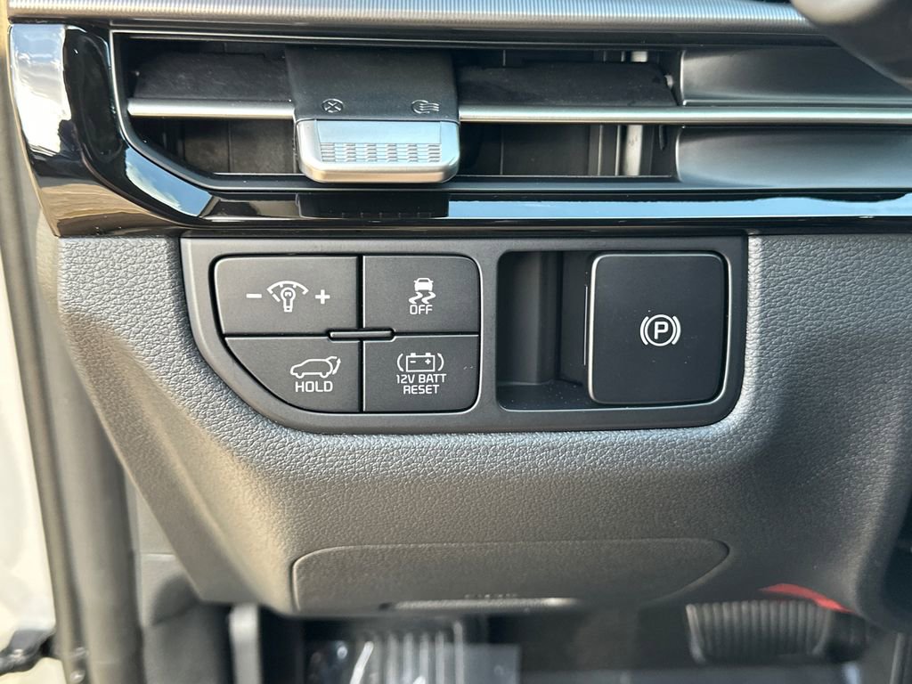 Certified 2026 Kia Sportage EX image 24