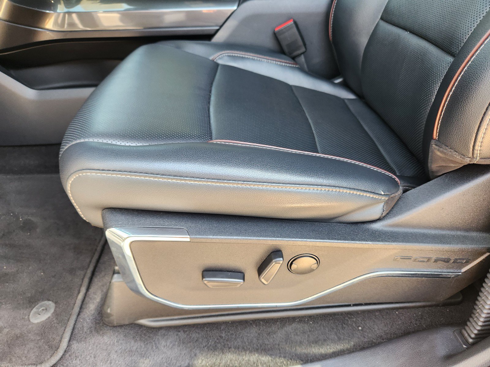 Used 2023 Ford F150 Lariat AWD/4WD image 22
