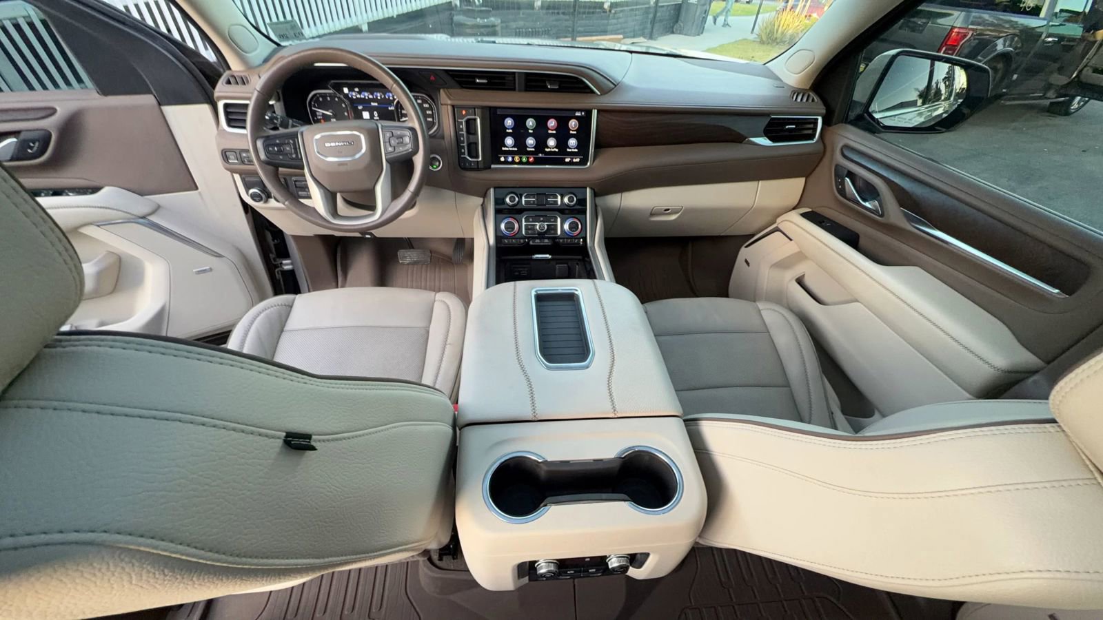 Used 2021 GMC Yukon XL Denali w/ Denali Ultimate Package image 36