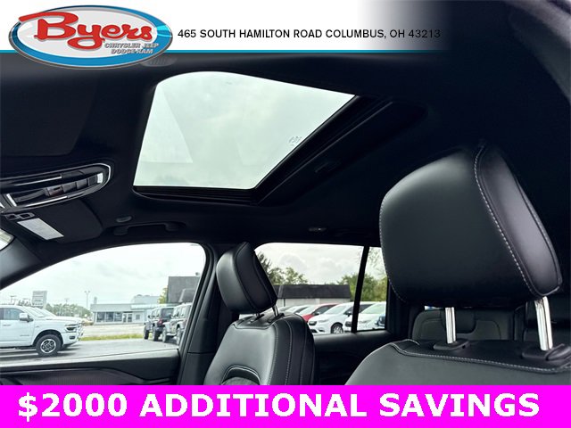 New 2025 Jeep Grand Cherokee Altitude image 3