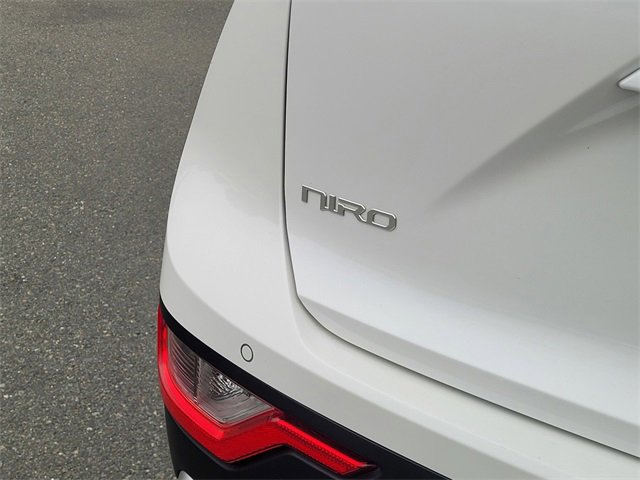 Used 2023 Kia Niro EX image 6