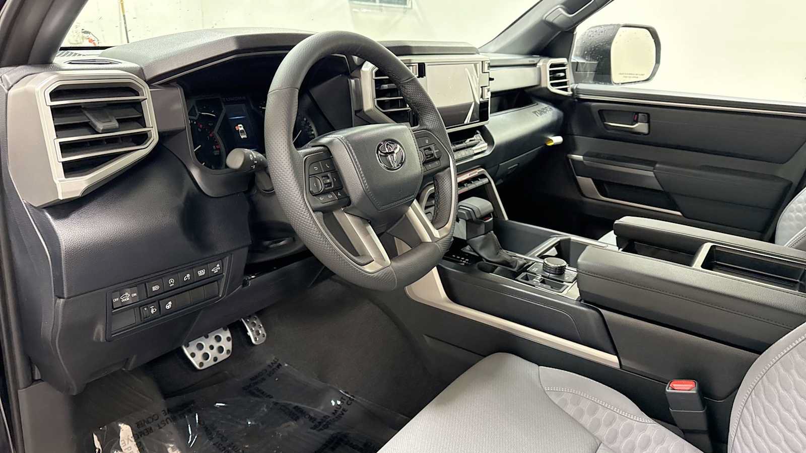 New 2025 Toyota Tundra SR5 w/ TRD Off-Road Package AWD/4WD image 12