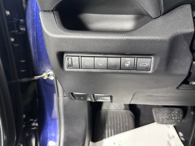 Used 2021 Toyota RAV4 XLE image 22