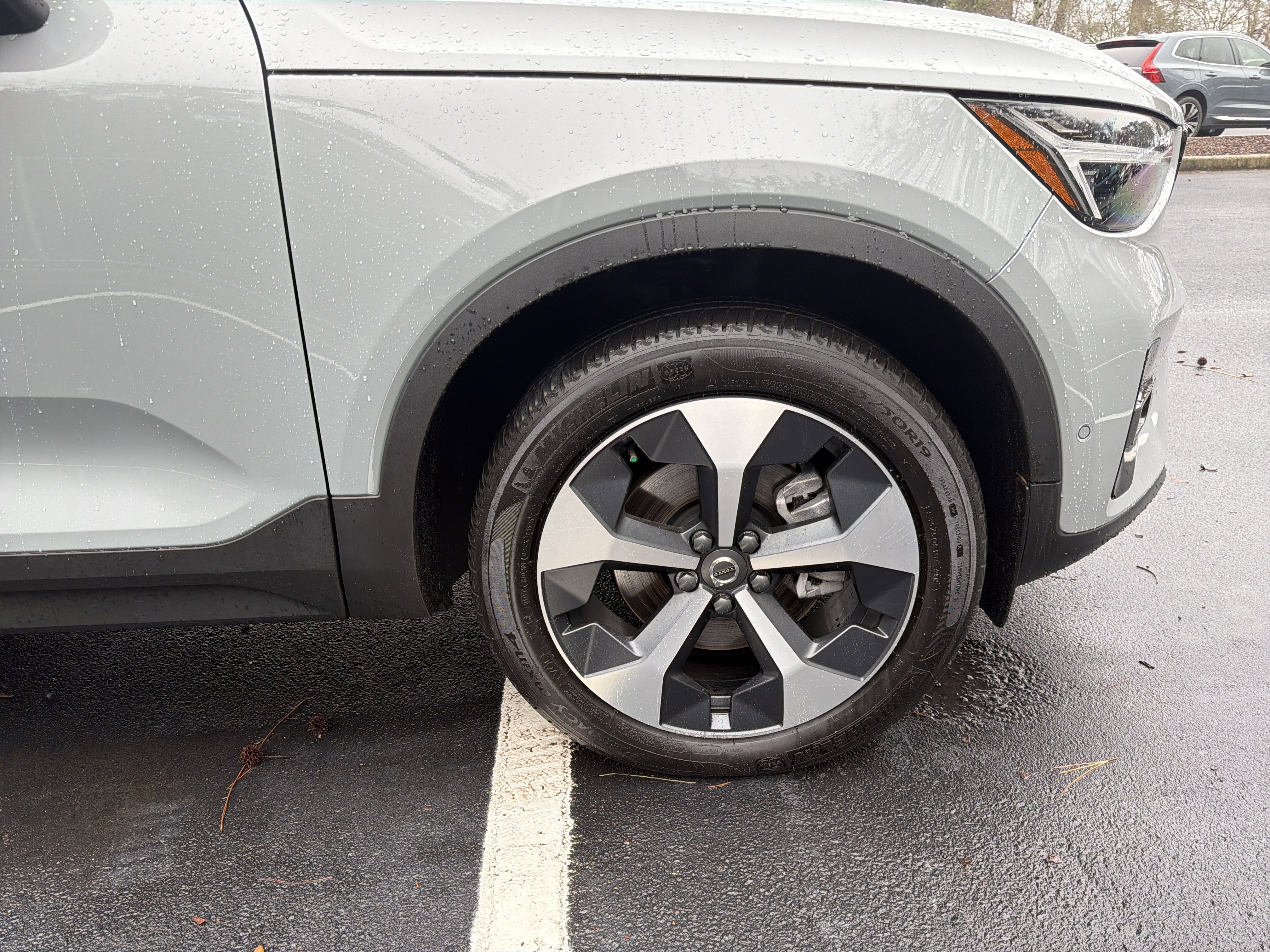 Used 2026 Volvo XC40 B5 Plus w/ Protection Package Premier image 50