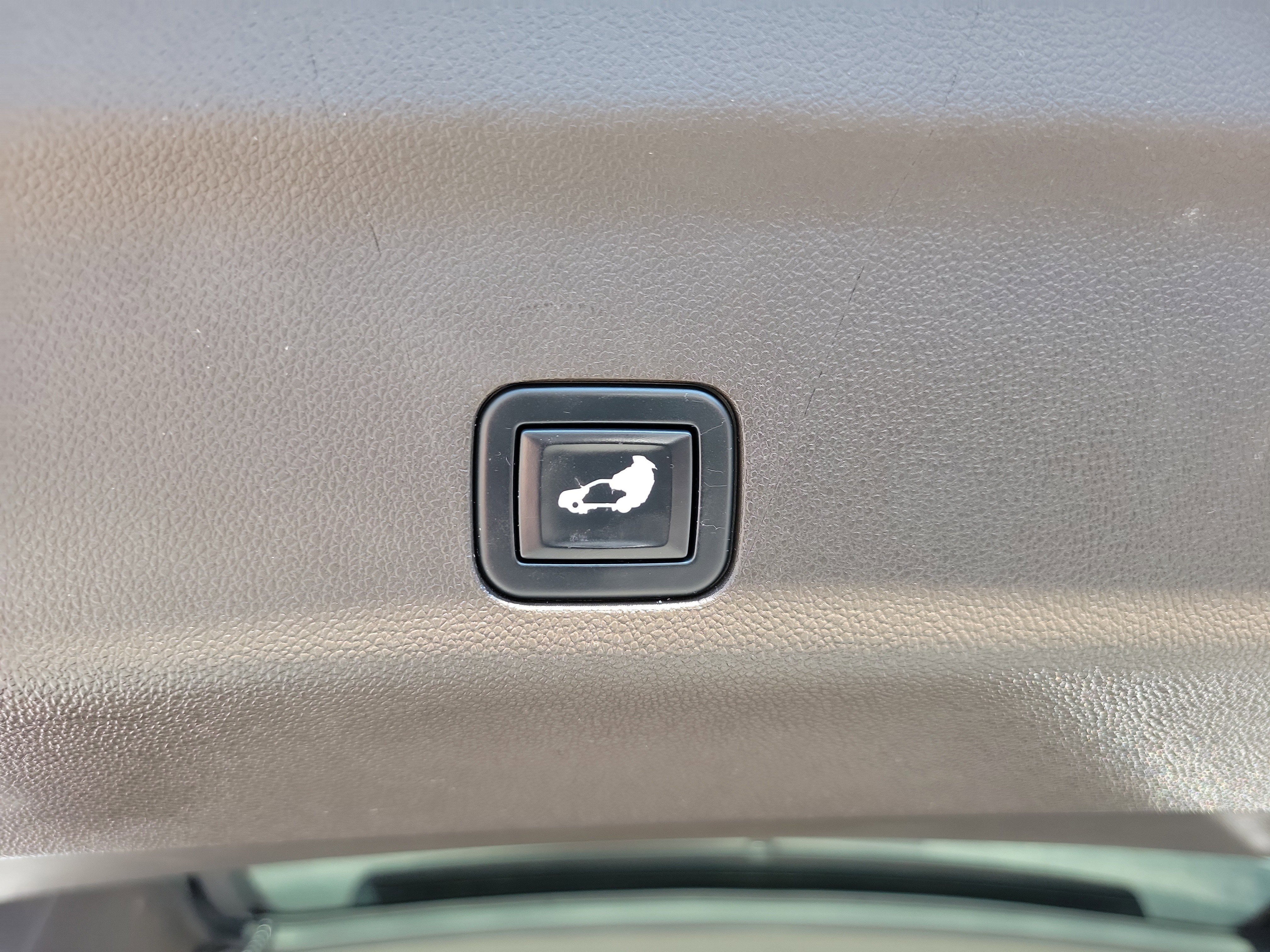 Used 2021 Chevrolet Tahoe Z71 w/ Z71 Off-Road Package image 12