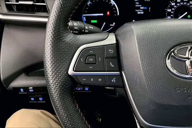 Used 2022 Toyota Sienna XSE image 24