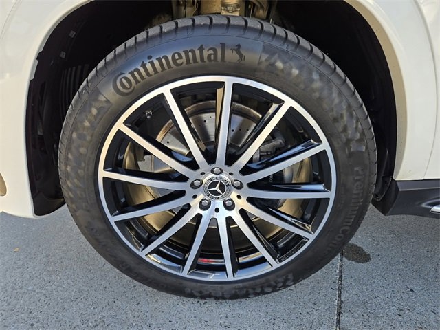 Used 2024 Mercedes-Benz GLS 580 4MATIC image 8