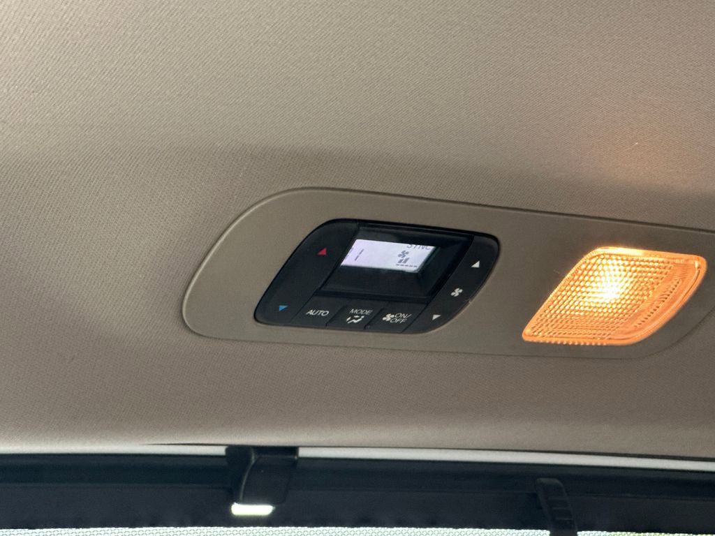 Used 2023 Honda Odyssey Elite image 17