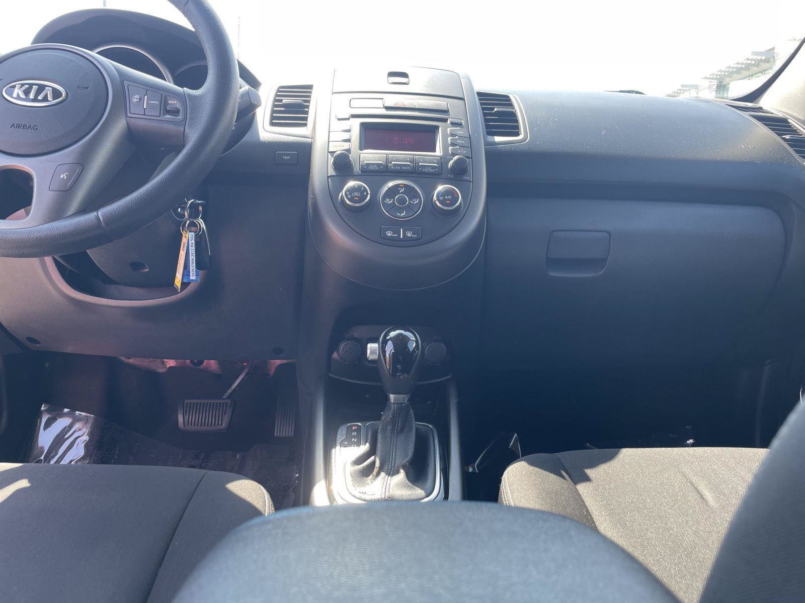 Used 2012 Kia Soul + FWD image 16
