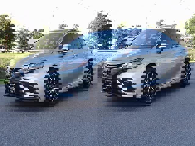 Used 2024 Toyota Camry SE