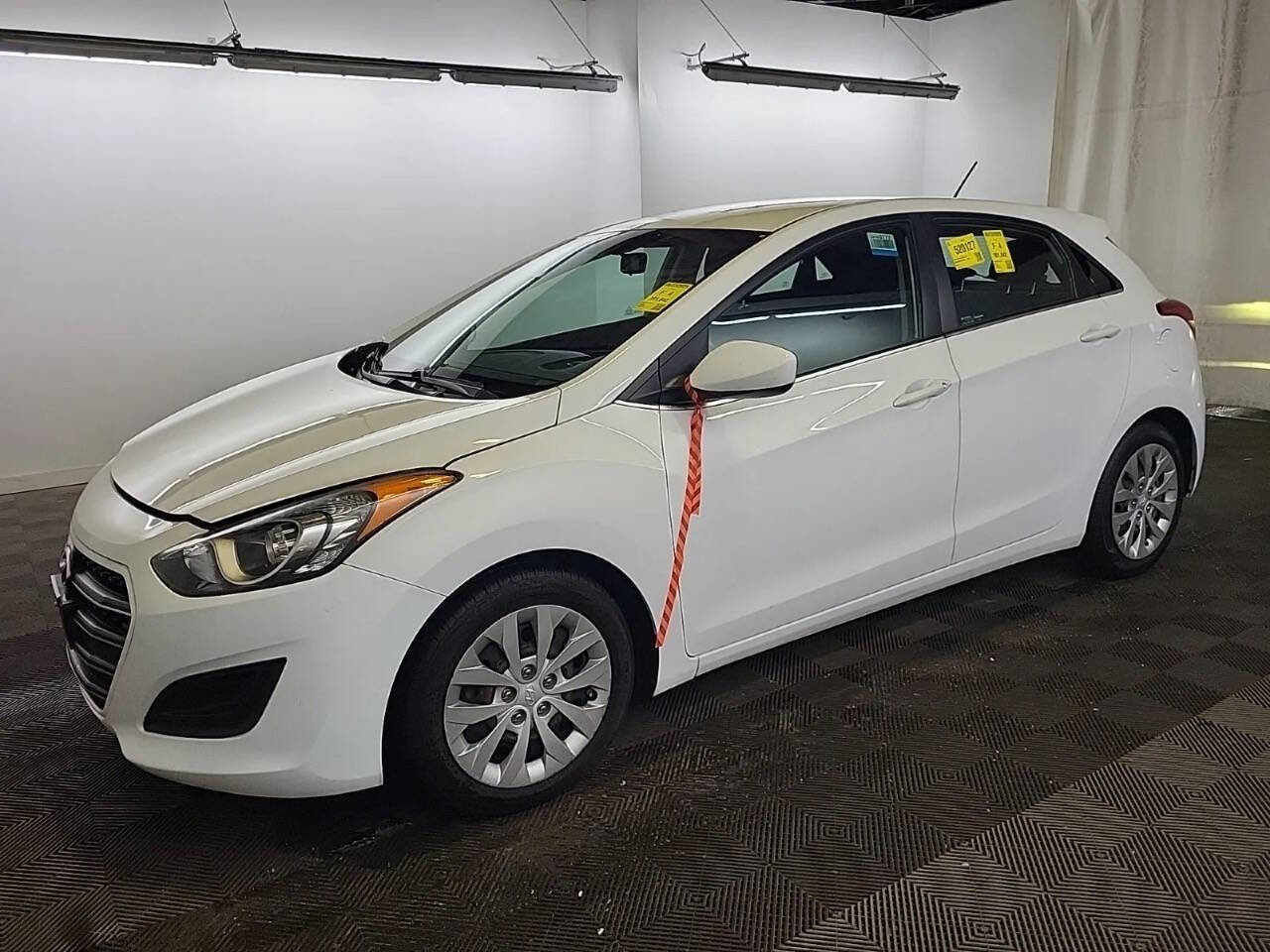 Used 2017 Hyundai Elantra GT image 6