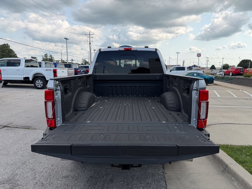 Used 2022 Ford F350 Lariat w/ Lariat Ultimate Package AWD/4WD image 17
