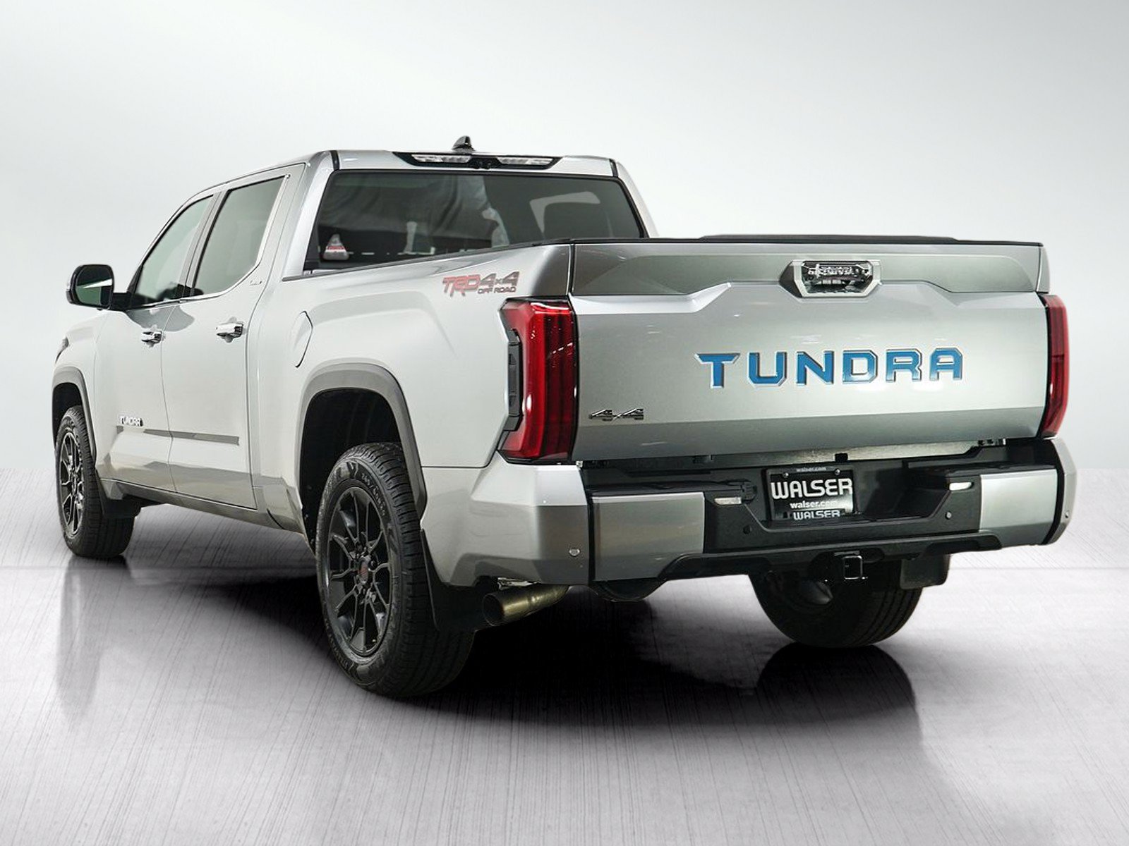 Used 2023 Toyota Tundra Limited w/ TRD Off-Road Package AWD/4WD image 5