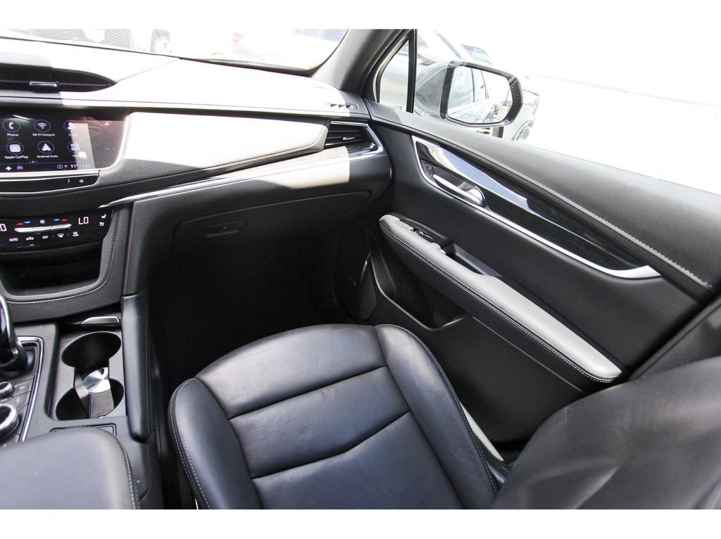 Used 2022 Cadillac XT5 Premium Luxury FWD image 10