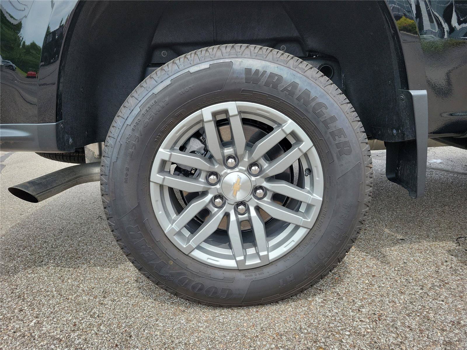 Used 2024 Chevrolet Colorado LT w/ LT Convenience Package III RWD image 6