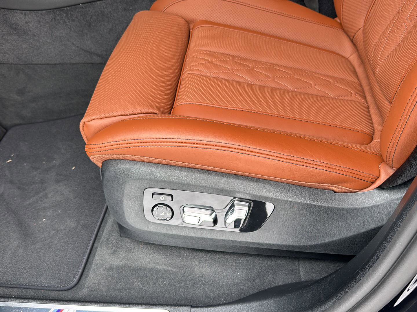 New 2026 BMW X5 xDrive40i w/ Executive Package image 27