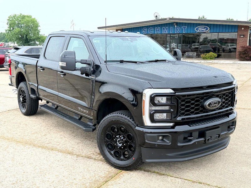 New 2026 Ford F350 Lariat w/ Black Appearance Package AWD/4WD image 2