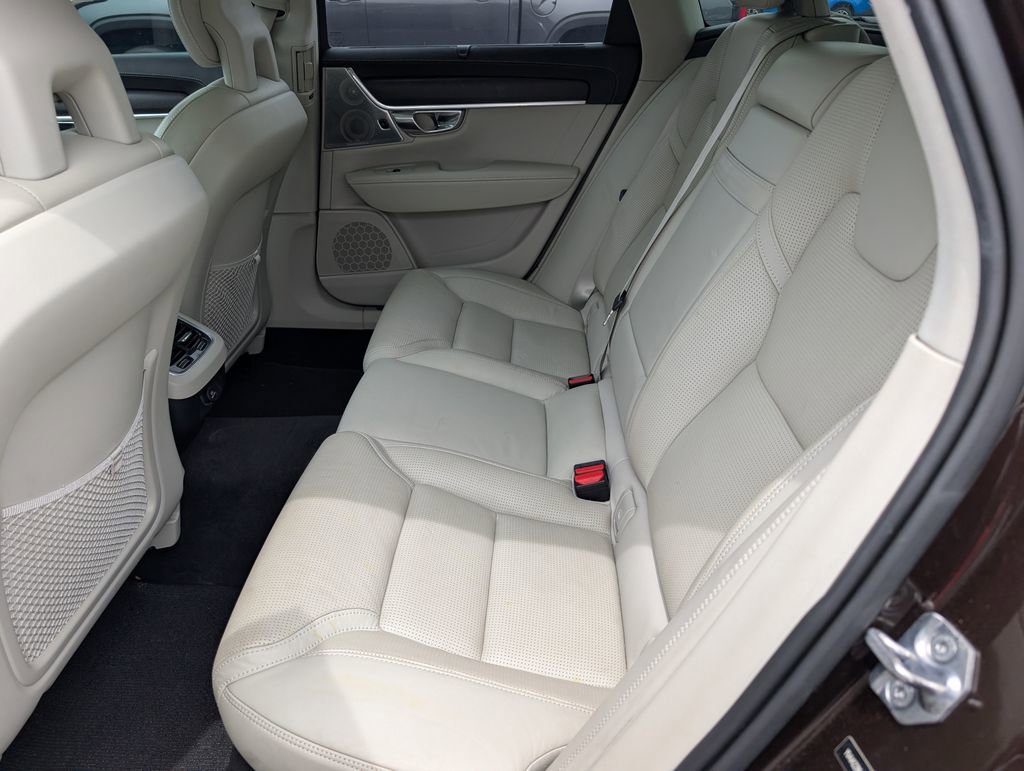 Used 2017 Volvo V90 T6 Cross Country AWD/4WD image 7