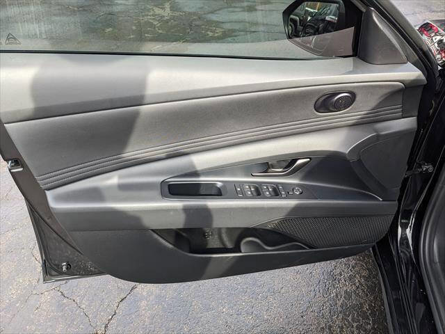Used 2025 Hyundai Elantra Sport image 10