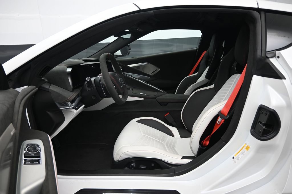 Used 2023 Chevrolet Corvette Stingray Premium Cpe w/ Z51 Performance Package RWD image 24