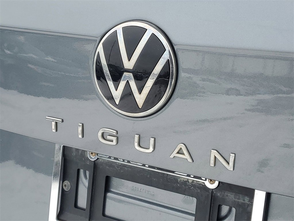 Used 2022 Volkswagen Tiguan SE R-Line image 6